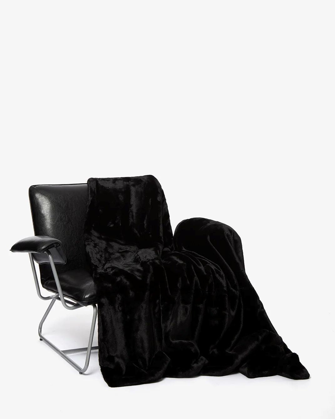 Brady Plush Throw - Black 50 x 60"
