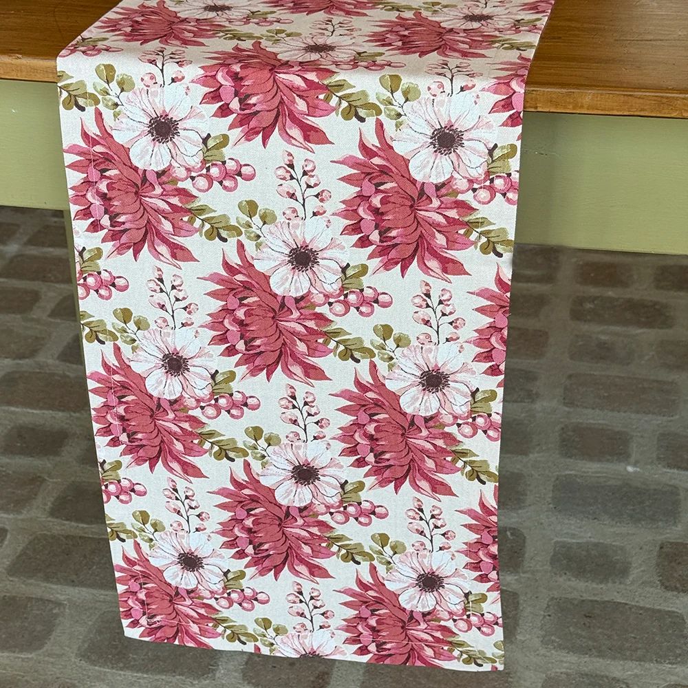 Table Runner Martha Pattern Mahogany