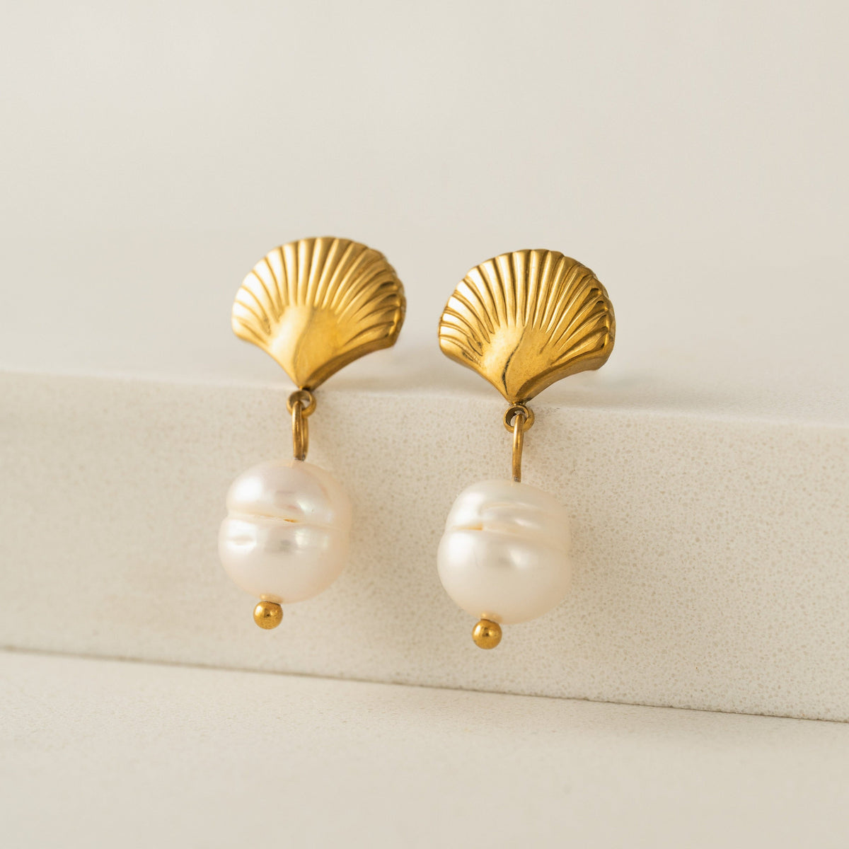 Lover's Tempo | Shell & Pearl Drop Gold Earrings